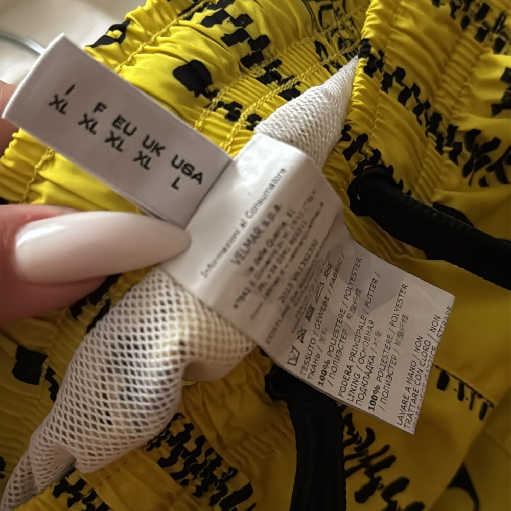 Moschino swim trunks EUC - Picture 5 of 5